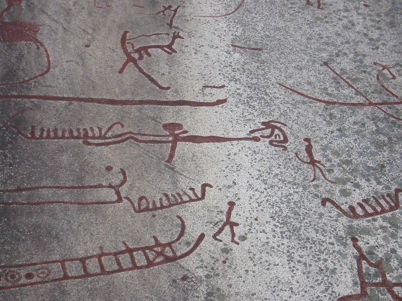 Te szwedzkie petroglify powstały najpewniej w epoce brązu....
