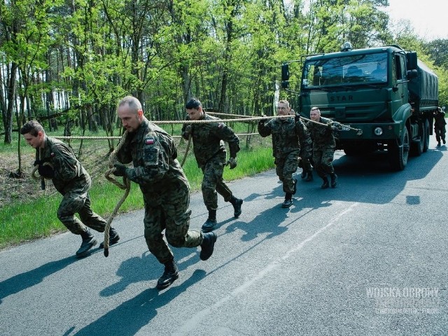W Toruniu przez tydzień trenowali kandydaci na instruktorów w Wojskach Obrony Terytorialnej. Jednocześnie szkolenie było inauguracją działalności Centrum Szkolenia WOT w Toruniu