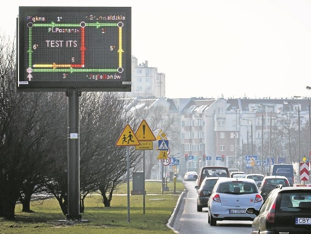 Niedługo na tablicach zmiennej treści pojawią się dodatkowe komunikaty dla kierowców.