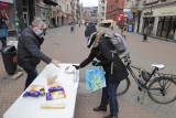 Zbiórka żywności po świętach w Katowicach rozpoczęta. Żywność od razu trafia do potrzebujących