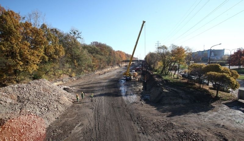 Na budowie Łodzi Fabrycznej. 200 osób, siedem dźwigów [ZDJĘCIA]