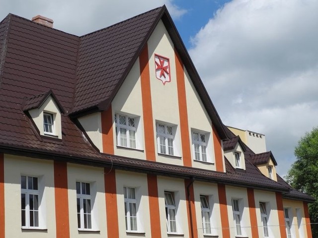 Symbole joanitów zostały wyeksponowane na obecnym budynku Oddziału Psychiatrycznego oraz budynku Zakładu Patomorfologii i Zakładu Mikrobiologii. 