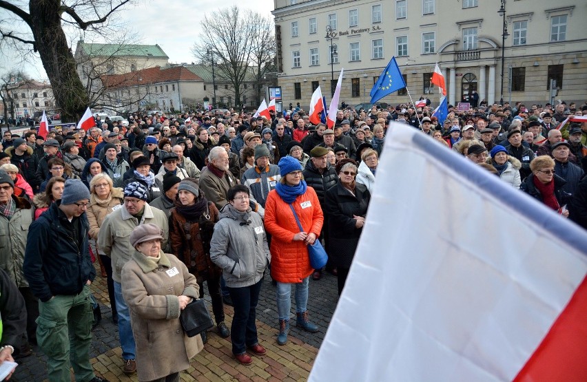 Manifestacje KOD w Lublinie (ZDJĘCIA, WIDEO)