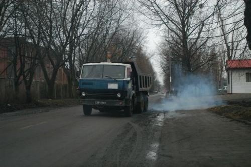 Fot. Paweł Łacheta: Po naszych drogach porusza się jeszcze dużo samochodów z silnikami diesla, które nie spełniają żadnych norm czystości spalin.