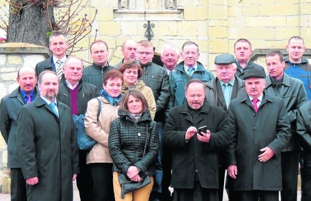 Nowo wybrani sołtysi gminy Skalbmierz zostali zaproszeni na mszę świętą w kolegiacie i spotkanie w kawiarence Przystań.
