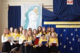 W Odrzywole obchodzono dzień patrona oraz Dzień Edukacji Narodowej w Publicznej Szkole Podstawowej imienia Jana Pawła II