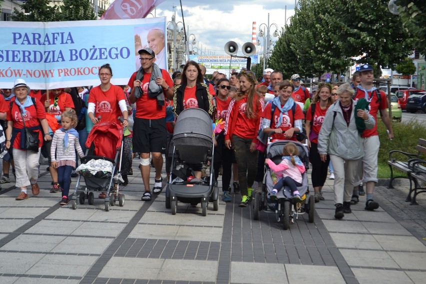 Pielgrzymka Krakowska dotarła na Jasną Górę [ZDJĘCIA]