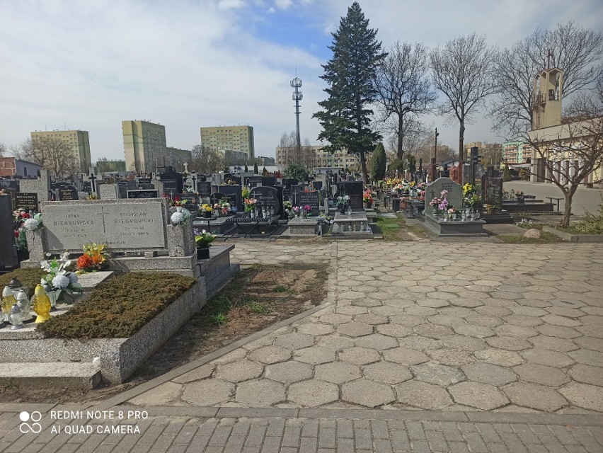 W tym miejscu na cmentarzu na Kurczakach ma powstać pomnik