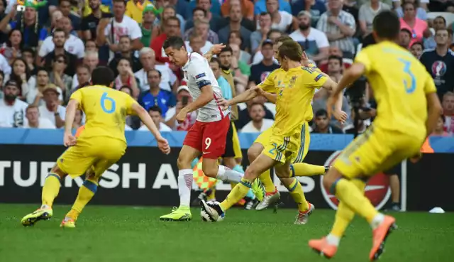Robert Lewandowski (reprezentacja Polski) w meczu z reprezentacją Ukrainy.