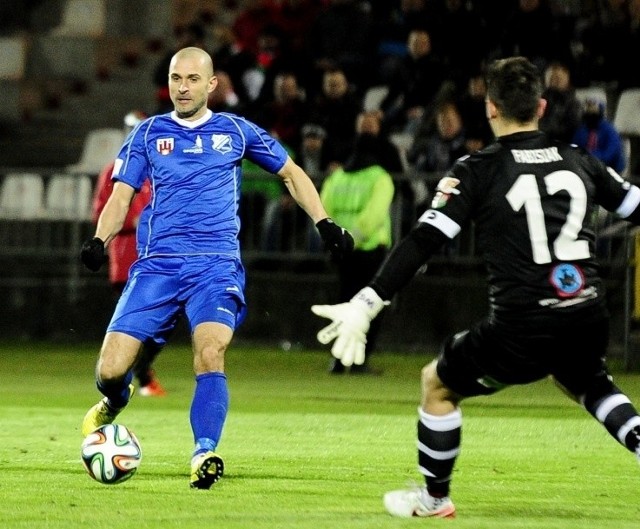 Maciej Kowalczyk miał jedną z kilku sytuacji, która mogła dać wygraną ekipie z Kluczborka.