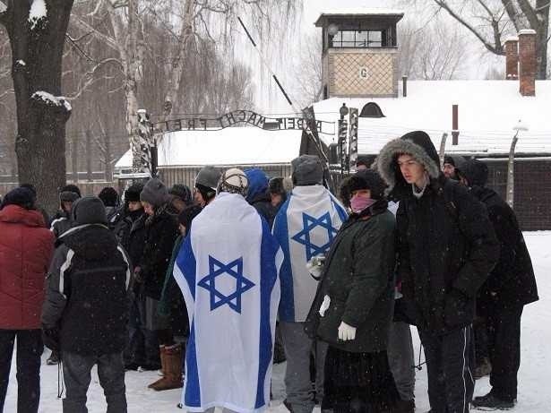 Usunęli figurę Hitlera, bo ludzie robili sobie z nią selfie