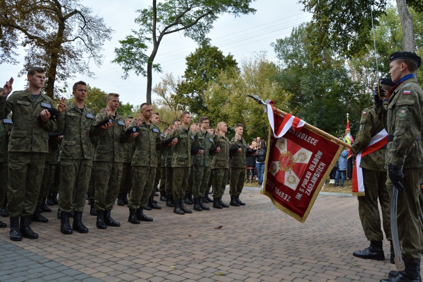 Ostrołęka. Święto 5 Pułku Ułanów Zasławskich 2018: ślubowanie, odznaki [ZDJĘCIA+WIDEO]