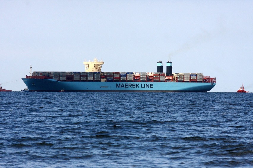 Największy kontenerowiec świata w Gdańsku. Maersk Mc-Kinney Moller przypłynął [ZDJĘCIA]