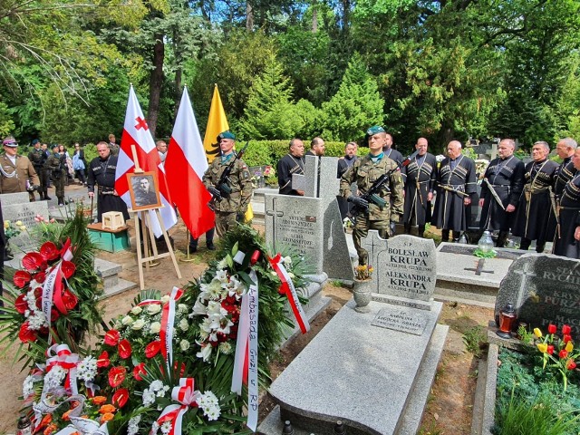 Grób bohatera dwóch narodów majora Artemiego Aroniszydze upamiętniono akcją „Ocalamy”.