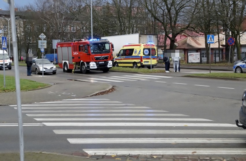 Potrącenie pieszej w Słupsku. Kobieta w szpitalu [ZDJĘCIA]