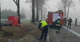 Rogienice Wielkie: Tragiczny wypadek na DK 63. Samochód osobowy uderzył w drzewo [ZDJĘCIA]