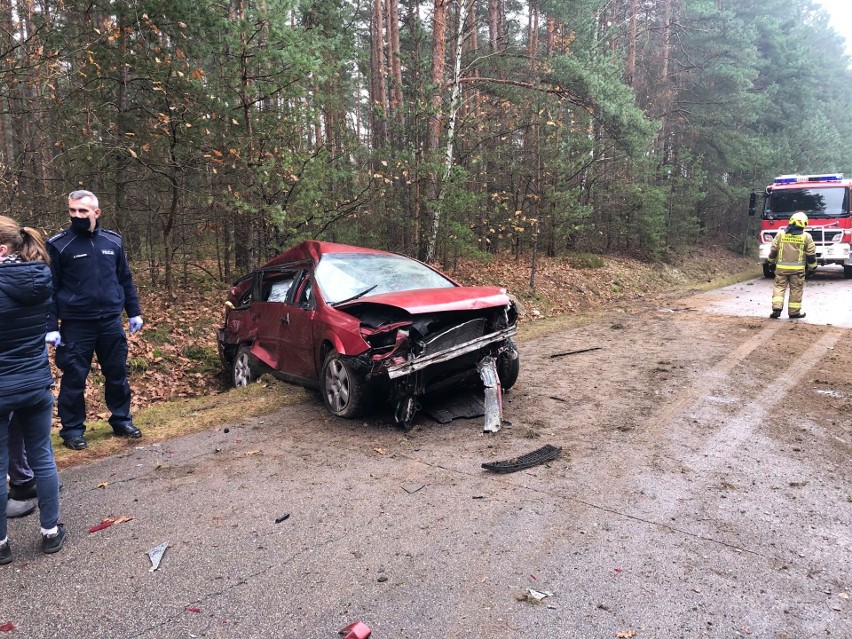 Wypadek na trasie Długosiodło-Wólka Grochowa. Jedna osoba w szpitalu