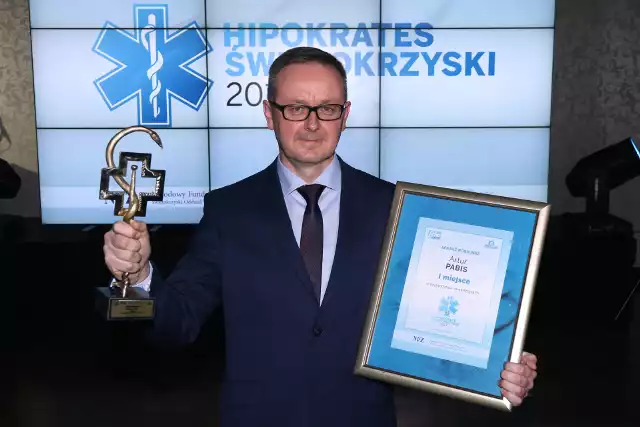 Doktor Artur Pabis, chirurg z Kielc został Lekarzem Roku 2017 w województwie świętokrzyskim