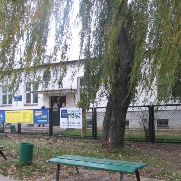Dokładnie 995 tysięcy złotych zapłacił Jacek Sadrakuła za część budynku, w którym działa Centrum Kształcenia Praktycznego w Tarnobrzegu.