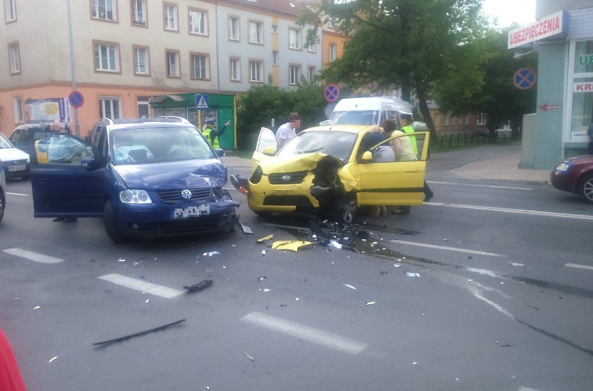 Krótko przed godziną 14 w centrum Koszalina, na skrzyżowaniu...