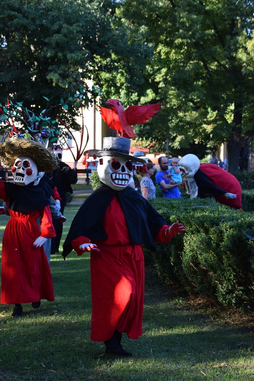 Bielsk Podlaski. Park Królowej Heleny. IX Festiwal Teatralny...