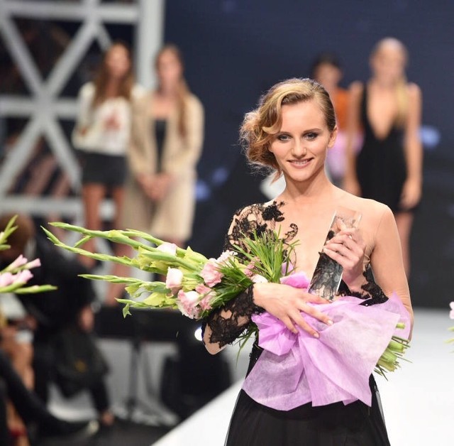Adrianna Sieklińska została laureatką konkursu dla modelek The Look Of The Year 2015. Na wybiegu Centrum Promocji Mody ASP stanęło w środę (2 września) 16 finalistek Wszystkie miały takie samo marzenie - wejść do świata mod