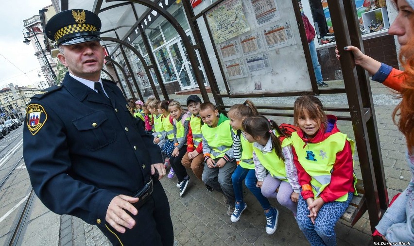 W akcji tej uczestniczyli również dzieci z półkolonii...