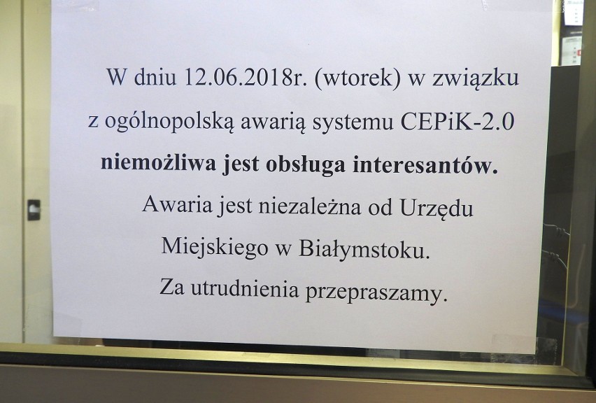 Ogólnopolska awaria systemów państwowych. W urzędzie...