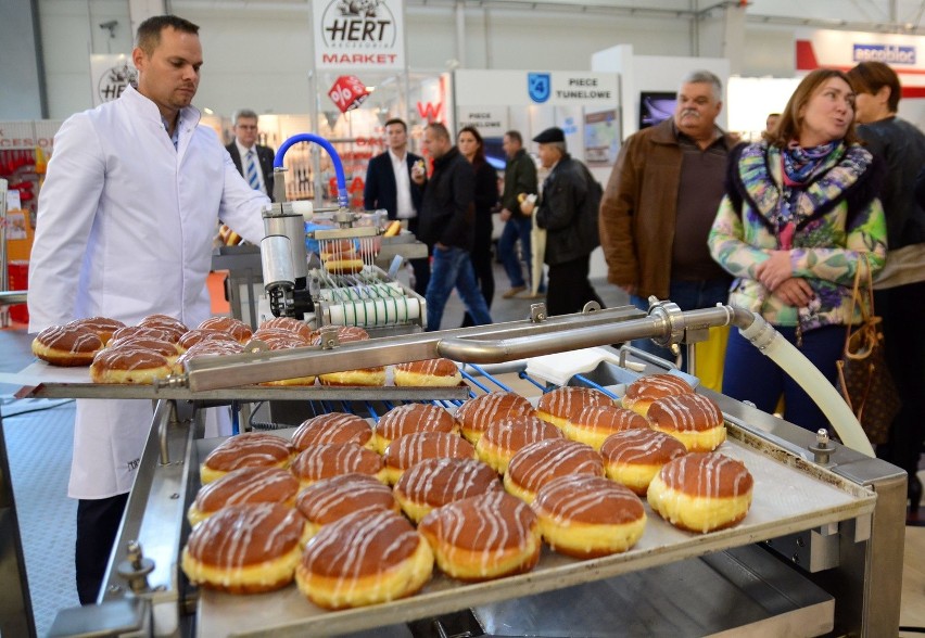 Świeże bułki i słodkie torty na wynos, czyli Targi Przemysłu Piekarskiego i Cukierniczego 