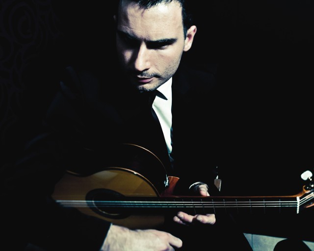 Carlos Pinana zagra na festiwalu Musica Sacromontana w sobotę.