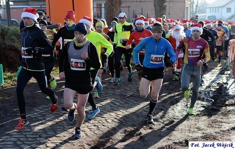 Biegiem Mikołajkowym na dystansie 5 km, zainaugurowany...