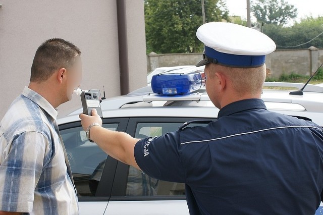 Kursant chciał podejść do egzaminu na prawo jazdy mając 1,5 promila.