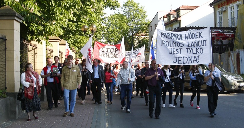 Protest pracowników łańcuckiego Polmosu. Maj, 2016.