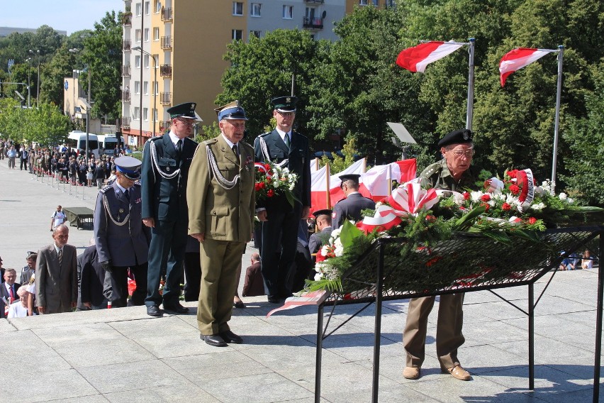 Katowice obchodzą święto Wojska Polskiego i wybuchu II...