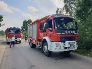 Wypadek koło Skaryszewa. Dwie osoby ranne w zderzeniu trzech samochodów w Magierowie. Jeden z kierowców był pijany