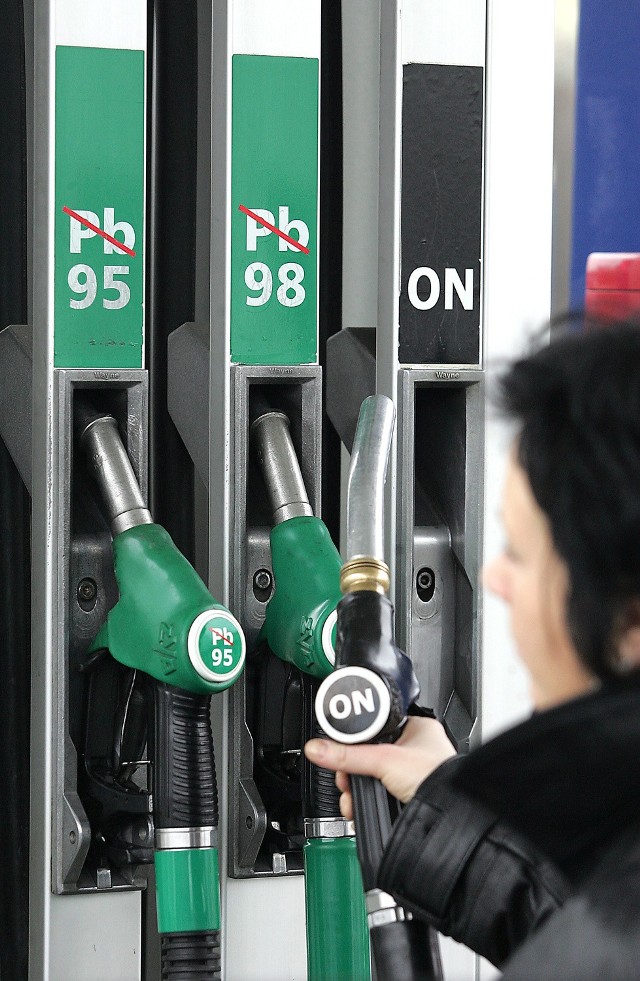Ceny paliw rosną od kilku miesięcy. Rynek czeka w napięciu na komunikat po posiedzeniu państw grupy OPEC