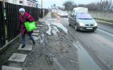 Warzymice. Chodzi zaledwie o 20 metrów chodnika, "budują" go już dwa lata