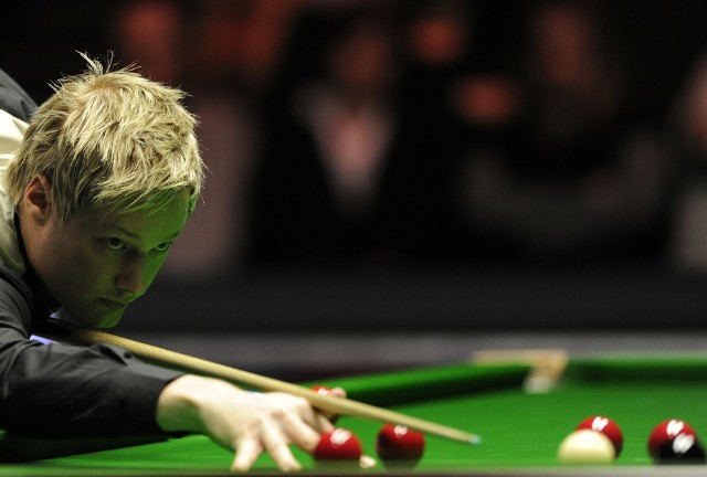 Neil Robertson nie może zaliczyć tegorocznego turnieju Masters do udanych...