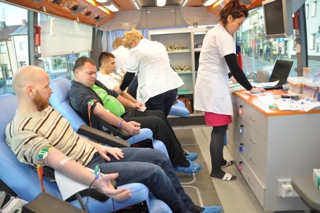 W trakcie niedzielnej akcji mieszkańcy Szydłowca i okolic oddali w sumie 30 litrów krwi.