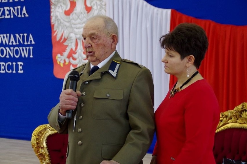 Leon Kaleta, w dniu swoich 106 urodzin otrzymał stopień kapitana Wojska Polskiego