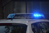 27-latek z gminy Ożarów uciekał przed policją przez gminę Bałtów. Skoczył w zarośla, ale szybko go zatrzymano. Miał amfetaminę