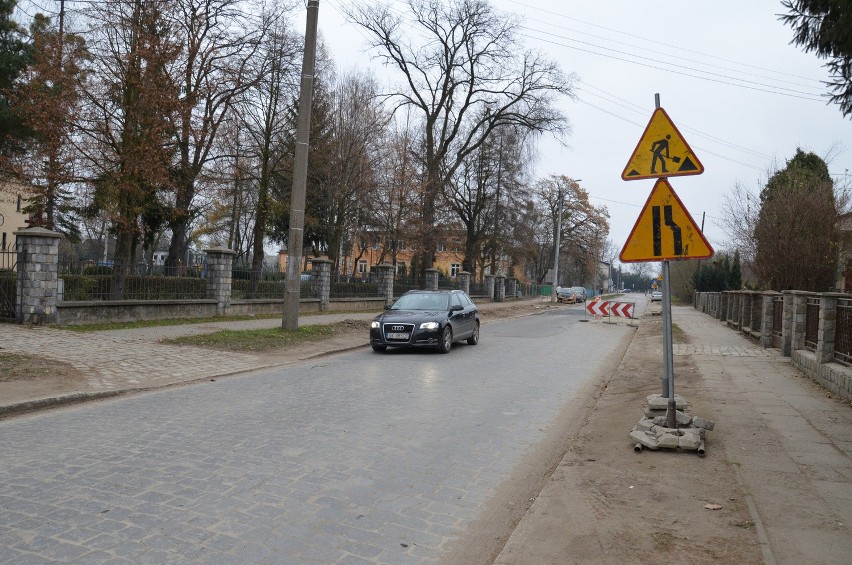 Wrocław: Remont na ul. Osobowickiej. Zablokowany jeden pas (ZDJĘCIA)
