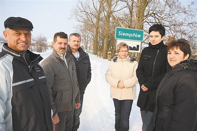 Wzięliśmy sprawy w swoje ręce i jesteśmy bardzo zadowoleni - mówią mieszkańcy Siemysłowa. (fot. Tomasz Dragon)