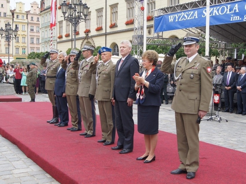 Wrocław: Mamy 310 nowych oficerów Wojska Polskiego (ZDJĘCIA)