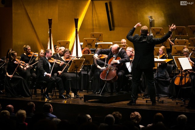 Filharmonia im. Karłowicza w Szczecinie zaprosiła w piątkowy wiecz&oacute;r na inaugurację kolejnego sezonu artystycznego. To był niesamowity koncert - w programie Edward Elgar - Koncert wiolonczelowy e-moll op. 85 i Richard Strauss - Tako rzecze Zaratustra op. 30.&lt;script class=&quot;XlinkEmbedScript&quot; data-width=&quot;640&quot; data-height=&quot;360&quot; data-url=&quot;//get.x-link.pl/d3eeff48-9d7a-b69f-f1d2-7b3f4cc8d455,49250d5f-4221-ebe9-f5ca-e3cda5bcded1,embed.html&quot; type=&quot;application/javascript&quot; src=&quot;//prodxnews1blob.blob.core.windows.net/cdn/js/xlink-i.js?v1&quot;&gt;&lt;/script&gt;