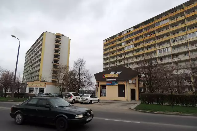 Toruńska Czeczenia to były hotel robotniczy na Rubinkowie II. Tutaj już w 2013 roku dziennikarze odwiedzali Sławomira Wałęsę i rozmawiali o nałogu.