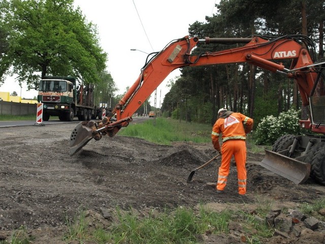 Obecne prace remontowe drogi kończą się na granicy Żagania. Potrwają do września tego roku.