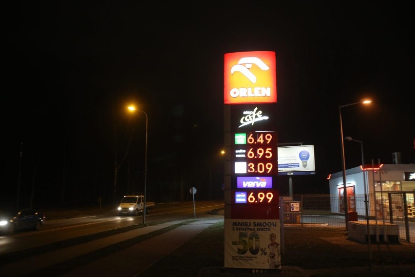 Cena paliw na stacjach są coraz wyższe.