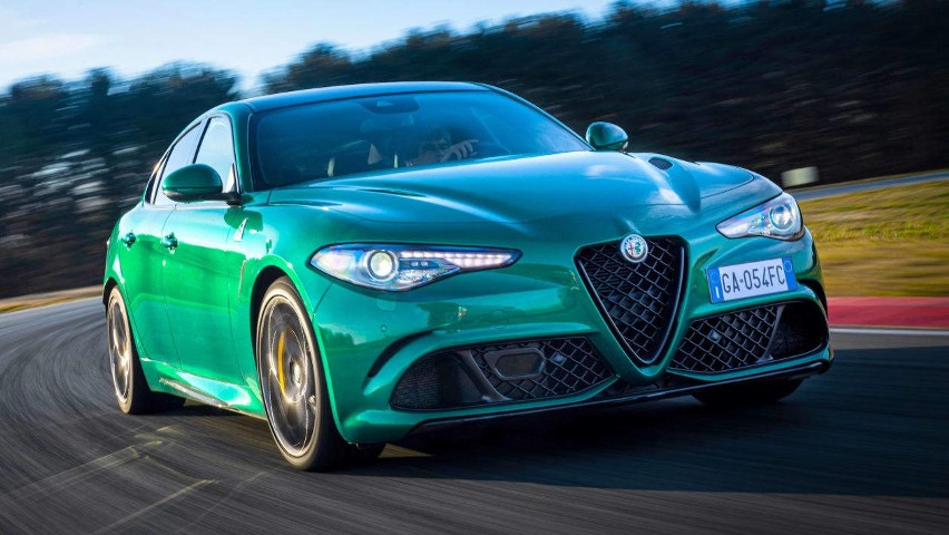 Alfa Romeo Giulia Quadrifoglio...