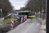 Uciążliwe wahadło drogowe w Policach. Autobusy łapią opóźnienie